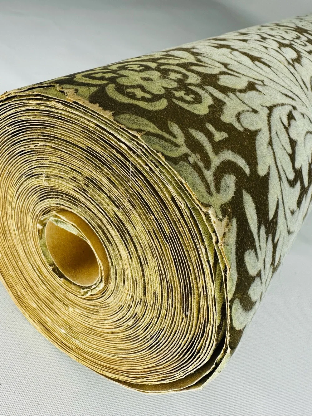 Vintage 1970s Flocked Damask Wallpaper Roll White Velvet Gold Floral 20.5”